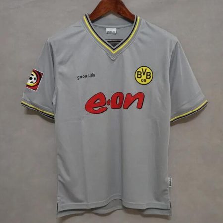 Football Shirt Retro Borussia Dortmund Away 2002